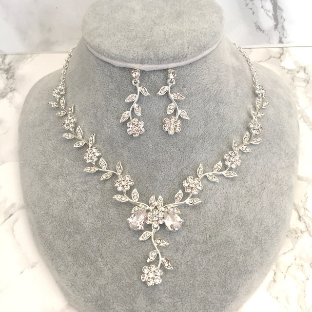 twig silver ビジューネックレス&ピアスセット ブライダル ウエディングアクセサリー リーフやお花
