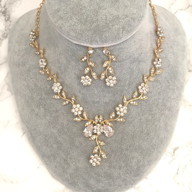 twig gold ビジューネックレス&ピアスセット ブライダル ウエディングアクセサリー リーフやお花