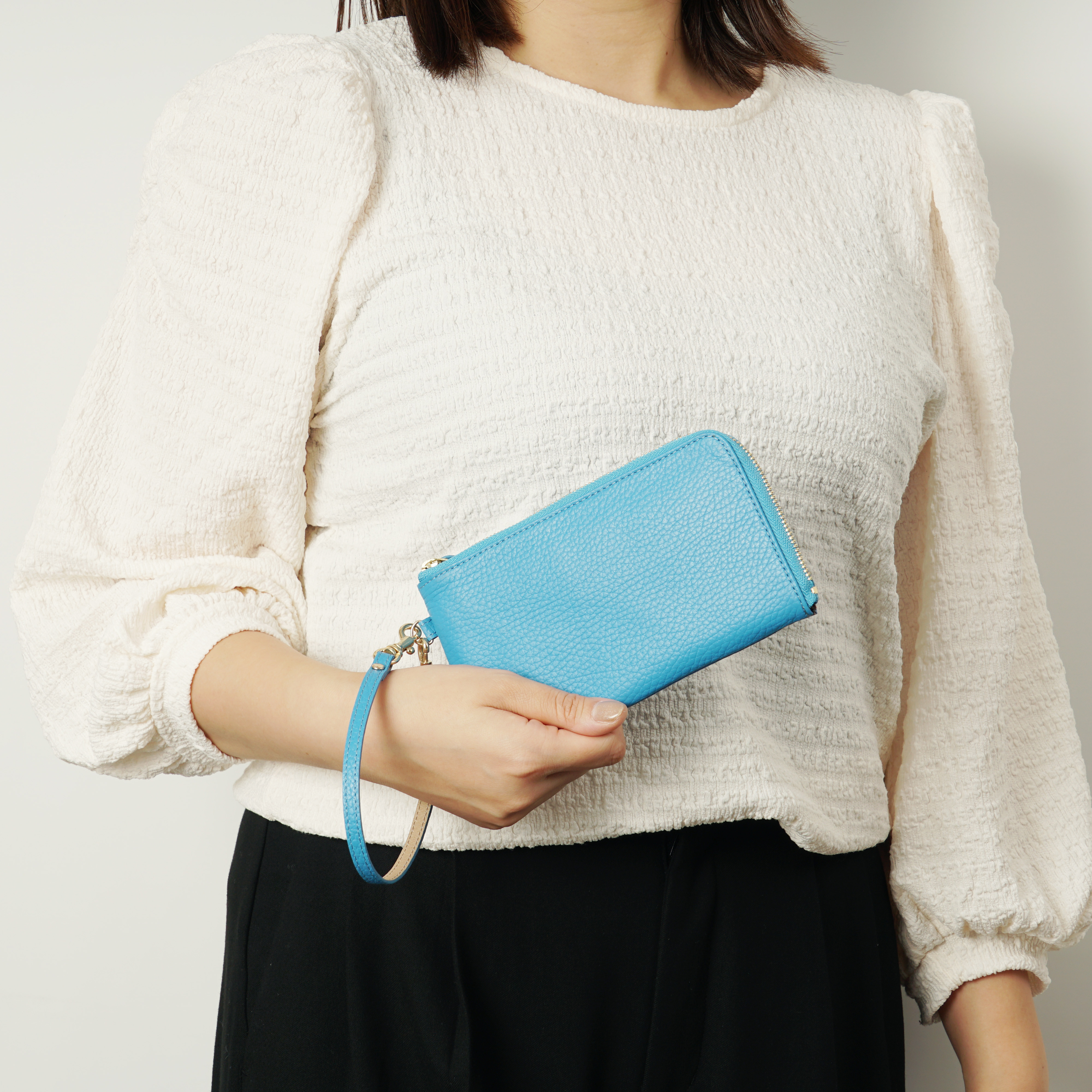 一万円札ぴったり！スマホが入る ストラップ付 L字ファスナー薄型長財布 シュリンク MJ6124