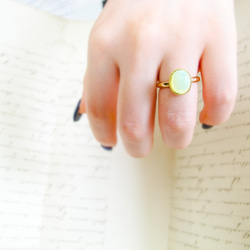 ヴィンテージウランガラスのリング（10×8mm） 指輪・リング 夕漣