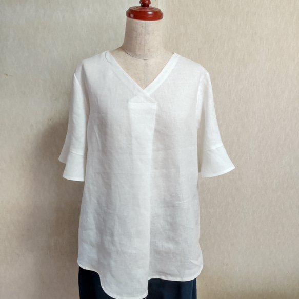 リネンブラウス　タックブラウス　フレアー袖　五分袖 麻　ホワイト　白　Lサイズ 1枚目の画像