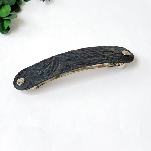 新サイズ☆カービングレザーのバレッタ／ネイビーブルー/ヘア