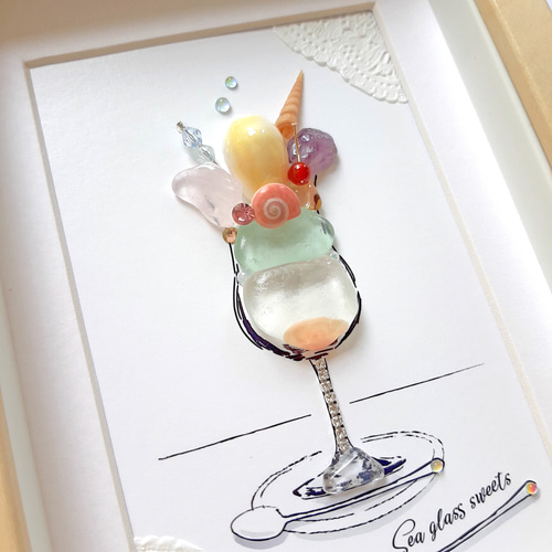 シーグラスアート『 いちごカクテル.。.:*♡』 大流行中！ 幸せのcocktail♡シーグラスアート 立体・オブジェ