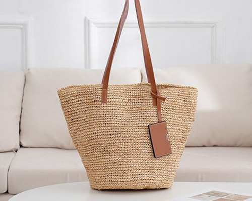 【美品】heidi  カゴバッグ ラフィア フリンジ トートバッグ 7e6a767ff1db044fdbbc3edb0e902d