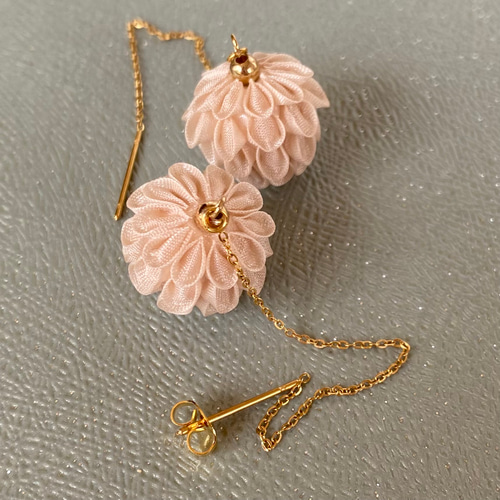 2way チェーンピアス 「くす玉《シャンパン色》」つまみ細工 夏 浴衣