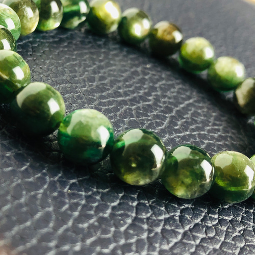 ☆活力の天然石 最高レベル7A エメラルドグリーン☆レピドライト