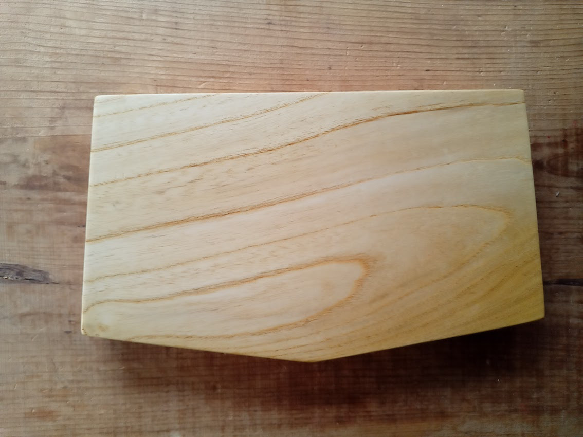 【木製看板製作】 一枚板 青桐 22.5cm×39cm / 無垢 ５角