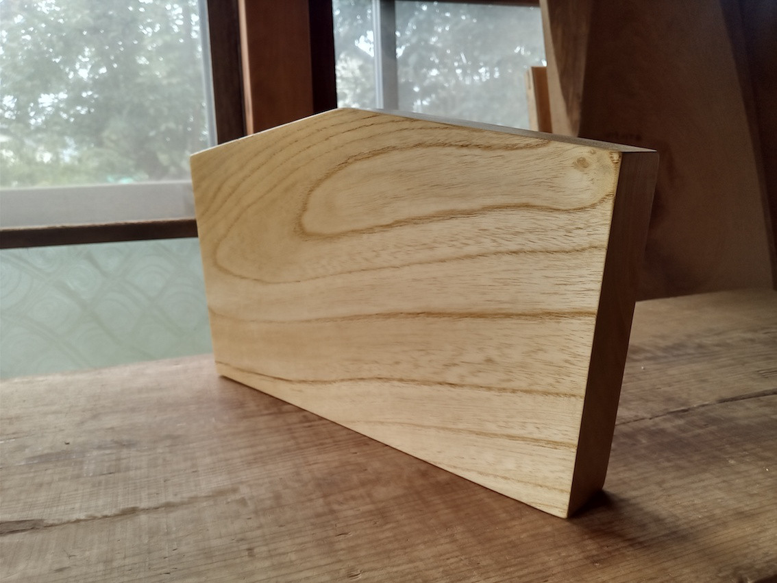 【木製看板製作】 一枚板 青桐 22.5cm×39cm / 無垢 ５角