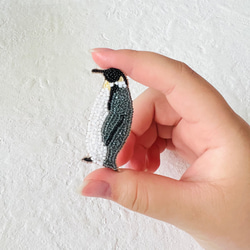 オートクチュール刺繍 皇帝ペンギンのブローチ 4枚目の画像