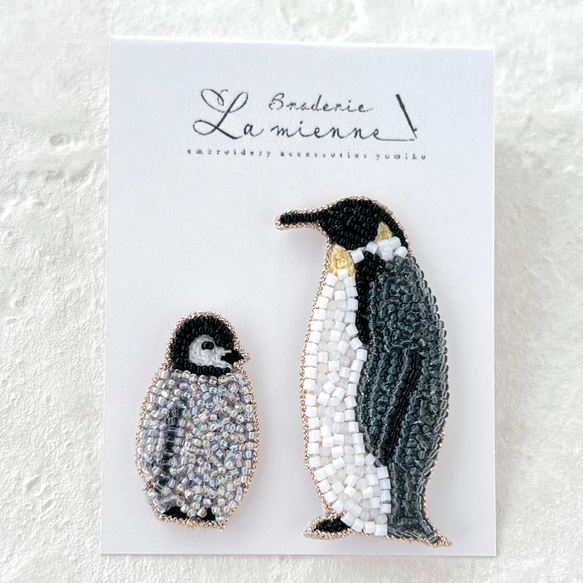 オートクチュール刺繍 皇帝ペンギン親子ブローチセット 2枚目の画像