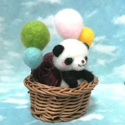 羊毛フェルト　パンダの花籠 3枚目の画像