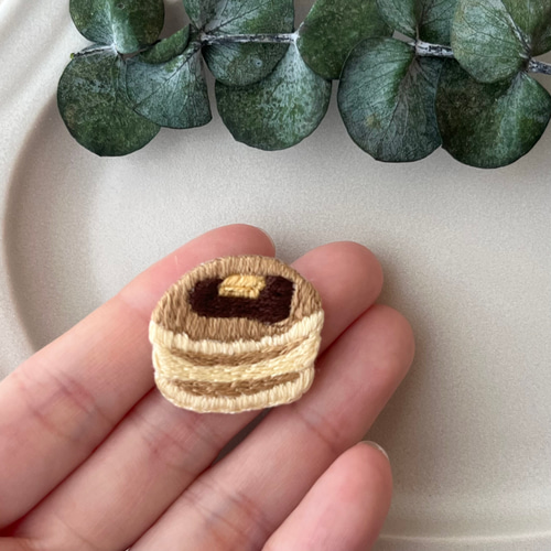 yumi様オーダー〛刺繍ブローチ3点 - その他 - その他