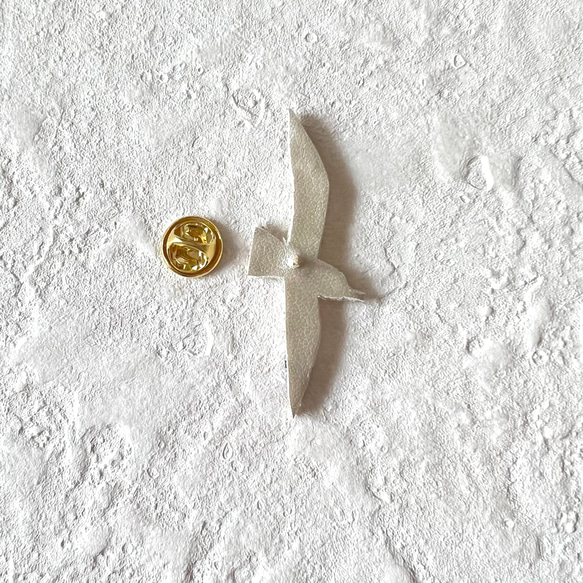 オートクチュール刺繍 カモメのピンブローチ　小 5枚目の画像