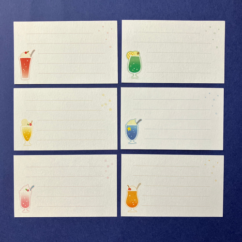 小さなスリーブ箱に入った 推し色☆クリームソーダのミニメモ用紙60枚