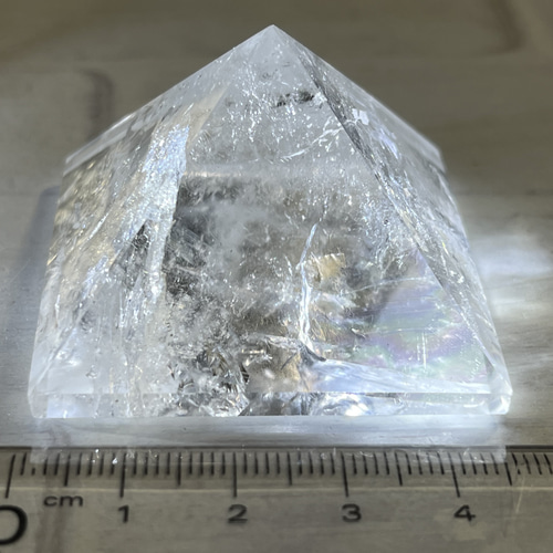 【大宇宙との融合✨】レインボー　ピラミッド　神聖幾何学　クリスタル　水晶　原石