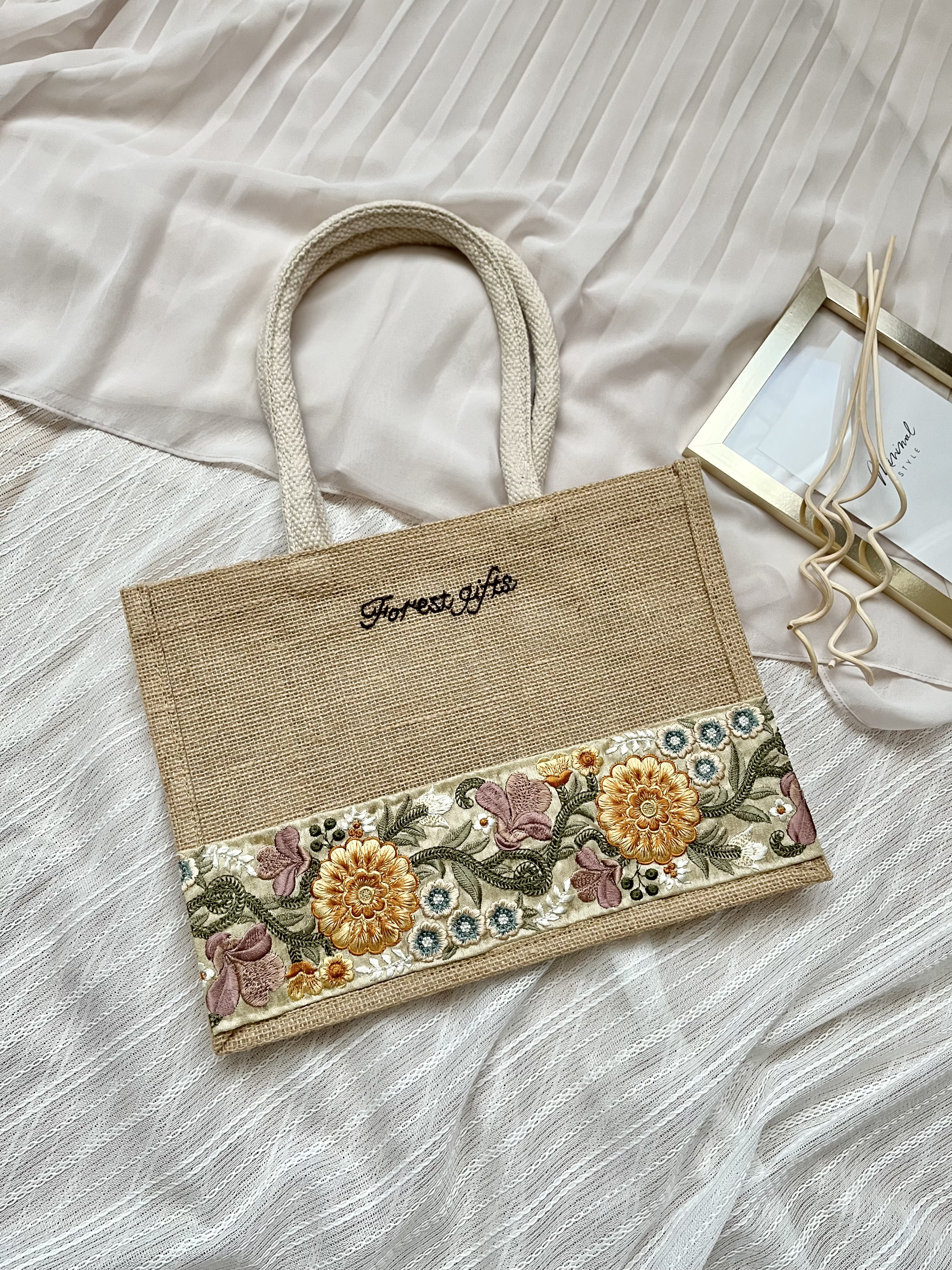 【保証書付】 手刺繍 バッグとマット(４枚)セット インドリボン 【専用】ハンドメイド その他