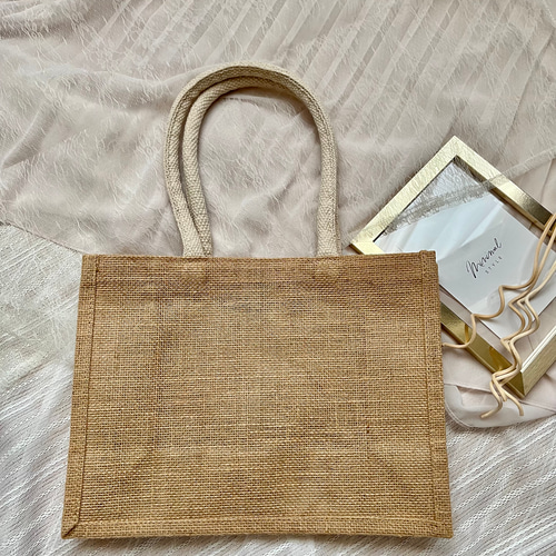 インド刺繍 ジュートバッグ ベージュフラワー タッセル付 インド刺繍 ジュートバッグ ベージュフラワー タッセル付