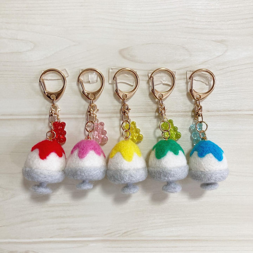 ♡羊毛フェルトのレインボーかき氷♡ シンプルキーホルダー