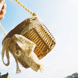 【受注制作】かごバッグ ハンド ラタン柳の蔓 丸型パールバスケットバッグ ビーチハンドバッグ サマー 旅行 編みバッグ 7枚目の画像