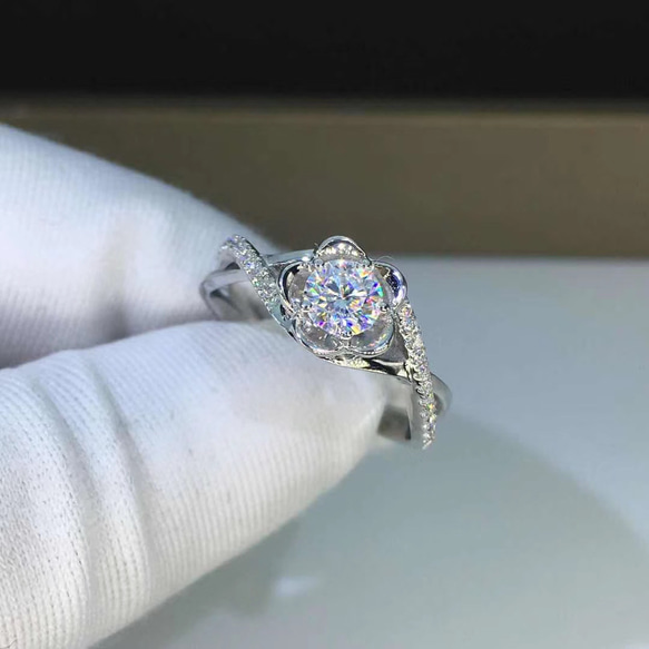 豪華仕様】白金の薔薇モアサナイト ダイヤリングK18ホワイトゴールド