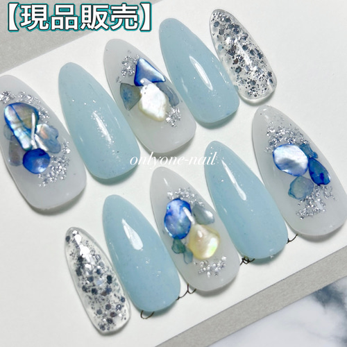ネイルチップ ブルー ニュアンス シルバー 青 オーダーネイル 大人 キラキラ キラキラブルーの夏ネイル/ニュアンスネイル/ブルー/青/シェル
