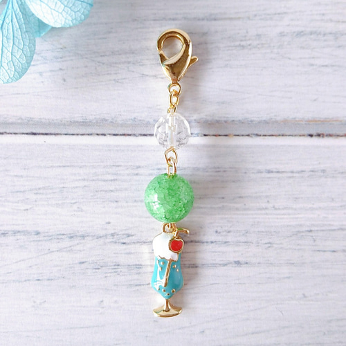 クリームソーダと天然石のラッキーチャーム【ブルーハワイ】水晶/4月  