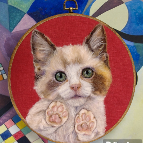 羊毛フェルト 三毛猫と花飾りのアートボックスフレーム | ギャラリーのろ