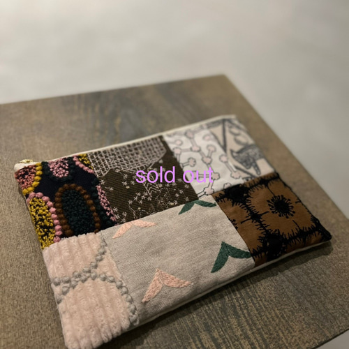【印字入り】ミナペルホネン　クッションカバー　ハンドメイド　パッチワーク　はぎれ mina perhonen - ミナペルホネン クッションカバー パッチワーク