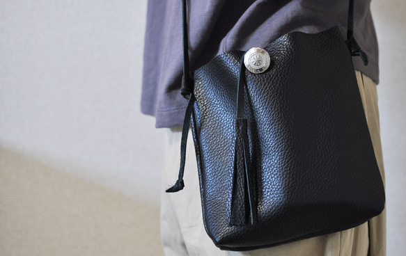 コンチョ＊本革シンプルサコッシュ ショルダーバッグ TT.MAKING