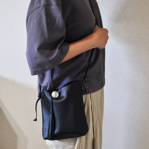 コンチョ＊本革シンプルサコッシュ ショルダーバッグ TT.MAKING