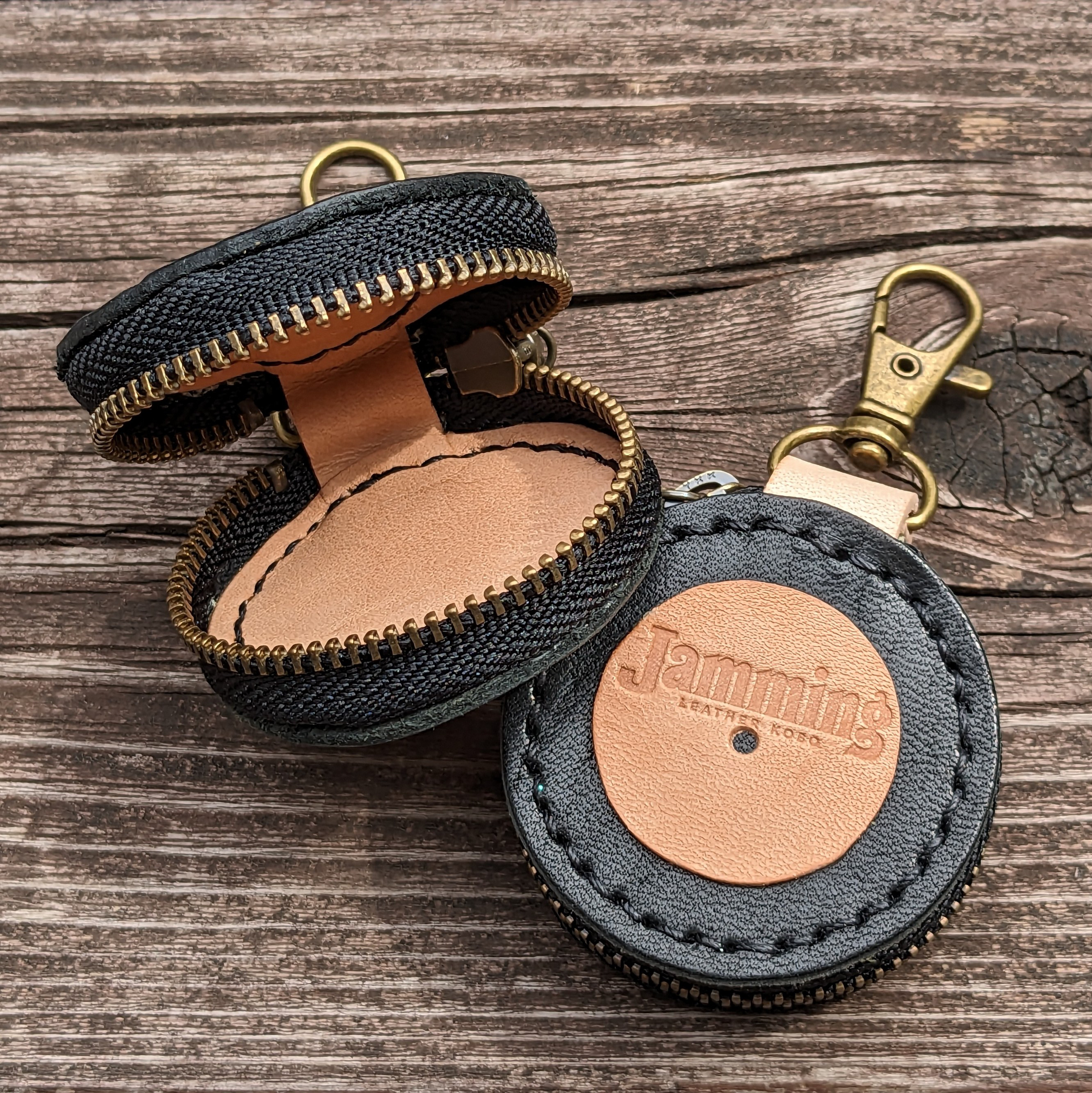 ソフトバンクファン Phenomenon 刺繍 レザーコインケース ソフトバンクファン Phenomenon 刺繍 レザーコインケース SEVEN