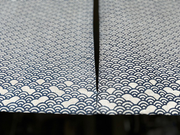 青海波の藍染暖簾（のれん） 7枚目の画像