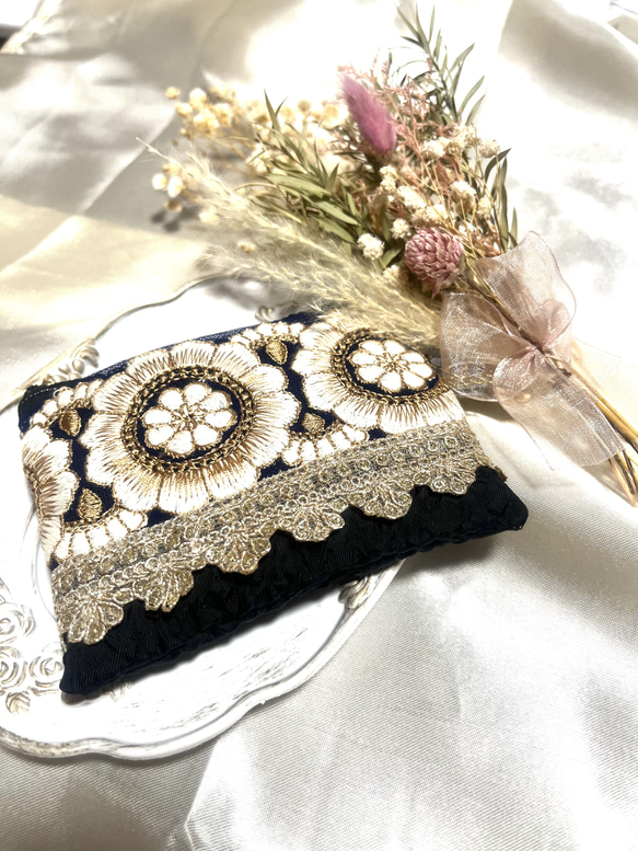 インド刺繍リボン　ファスナーポーチ 1枚目の画像