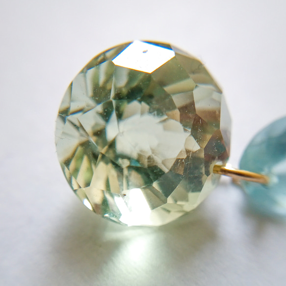 宝石質 グリーンアメジスト ✕ 宝石質 アクアマリン × 14kgf の  ピアス 4cm　イヤリングに変更可能 5枚目の画像