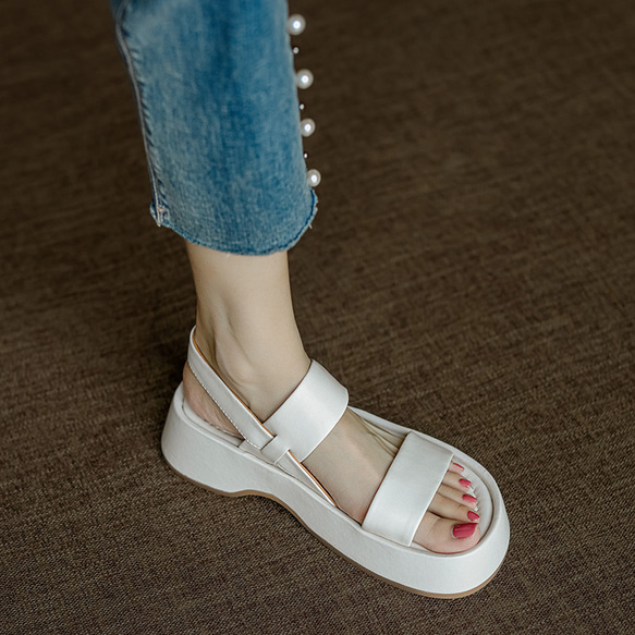 履けば履くほど足になじむ柔らかな本革使用 本革 レザー サンダル レディース 厚底 靴 ぺたんこ 軽い 柔らかい 上品 12枚目の画像