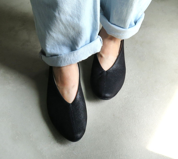 【人氣黑色系列！ ] Kasuri 黑色皮革高跟鞋❄︎日本製造❄︎ 第2張的照片