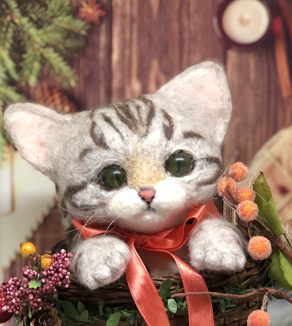 籠猫 サバトラ白ネコ 子猫 羊毛フェルト 置き人形 羊毛フェルト