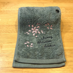 スナップ付きスポーツタオル　桜刺繍 4枚目の画像