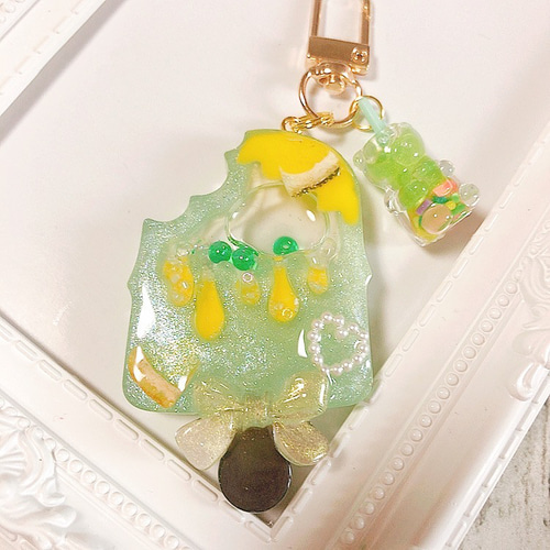 キラキラアイスキャンディシェイカー◇キーホルダー チャーム レジン 
