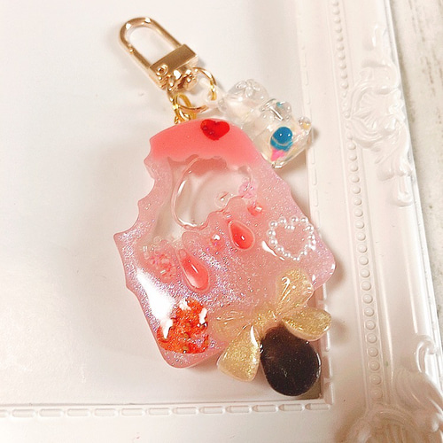 キラキラアイスキャンディシェイカー◇キーホルダー チャーム レジン