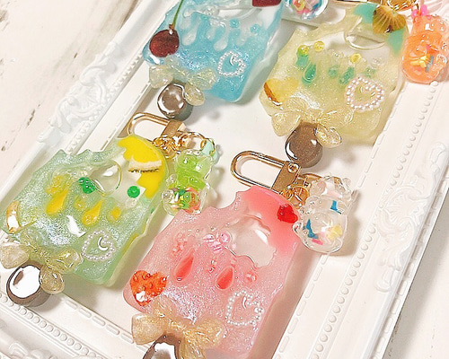 【アイカツおじさん☆】ハート　レジンキーホルダー ハートころん＊ゆめいろくまちゃんシェイカーキーホルダー