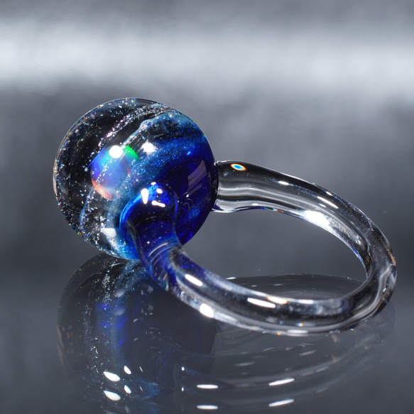 玻璃宇宙蛋白石戒指 [安田硝子] 第6張的照片