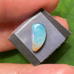 せせらぎのキラメキ♡ナチュラルボルダーオパール ルース 03 天然石 天然色 10枚目の画像