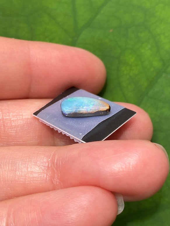 せせらぎのキラメキ♡ナチュラルボルダーオパール ルース 03 天然石 天然色 9枚目の画像