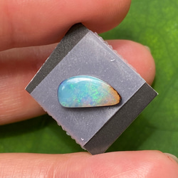 せせらぎのキラメキ♡ナチュラルボルダーオパール ルース 03 天然石 天然色 8枚目の画像