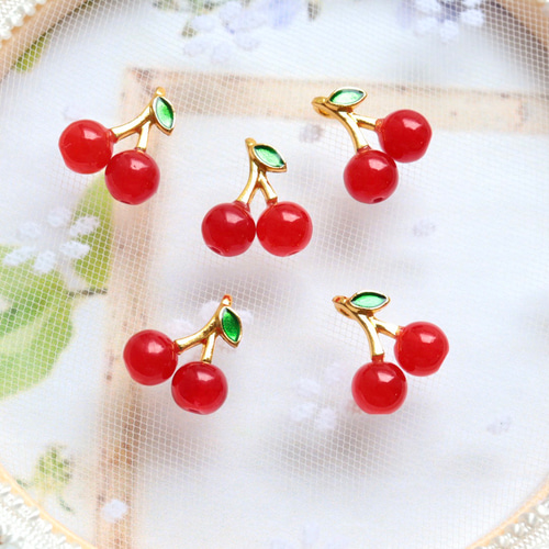 新作☆さくらんぼ、チェリーのチャーム チャーム handmade