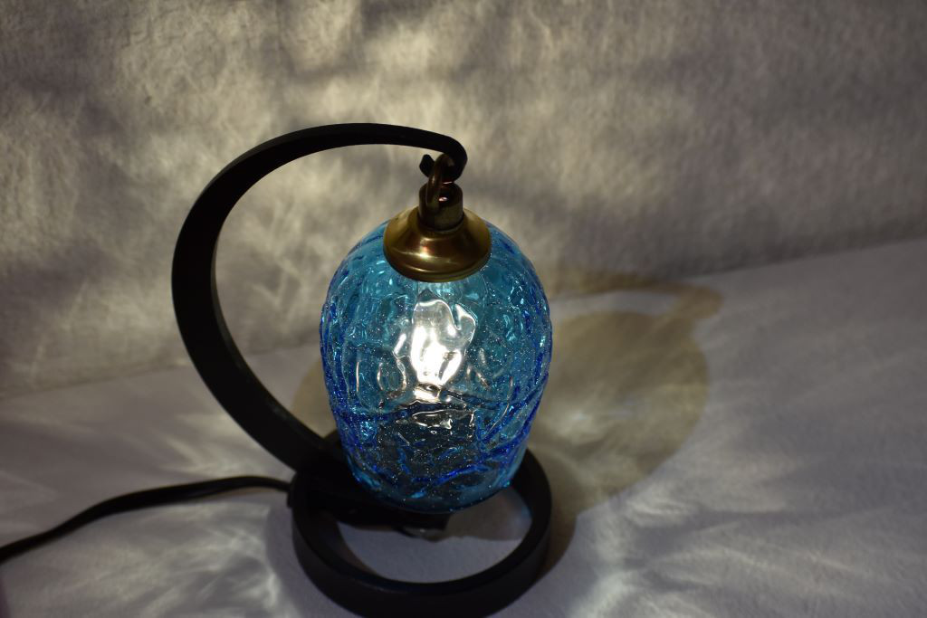 ◆送料無料◆吹きガラス卓上ランプ　鉄スタンド（ミニ）【アイスカット　スカイ】