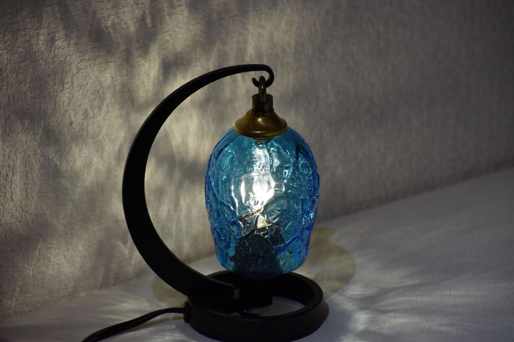 ◆送料無料◆吹きガラス卓上ランプ　鉄スタンド（ミニ）【アイスカット　スカイ】