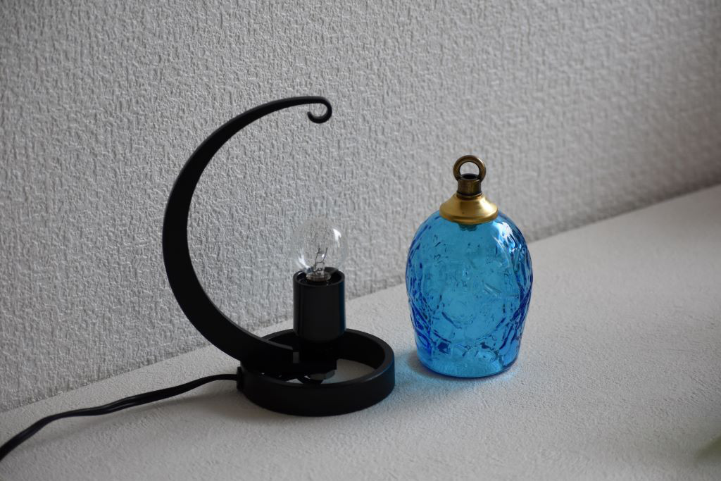 ◆送料無料◆吹きガラス卓上ランプ　鉄スタンド（ミニ）【アイスカット　スカイ】