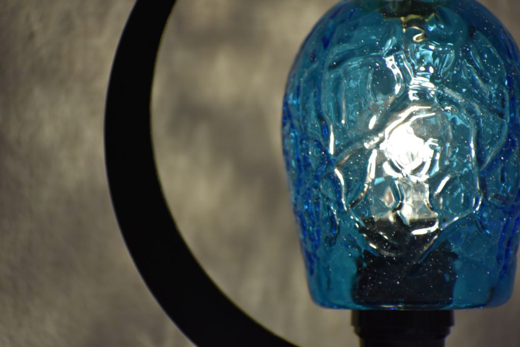 ◆送料無料◆吹きガラス卓上ランプ　鉄スタンド（ミニ）【アイスカット　スカイ】